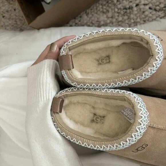 Brand New Women's Ugg Tasman Slip-Ons - Picture 7 of 9